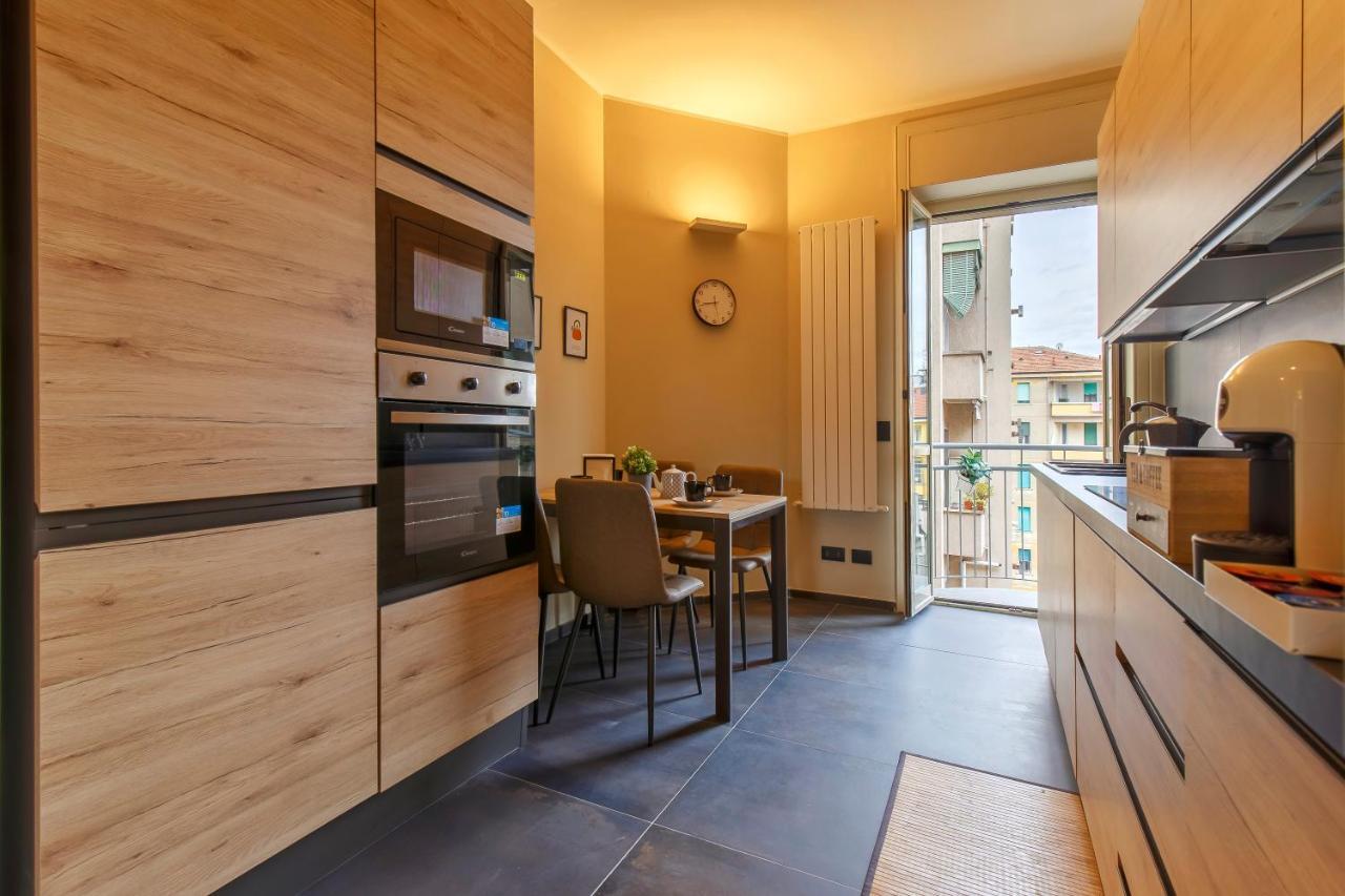 Modern & Bright 2 Bedroom Flat 50M From M4 Stop Milano Exterior foto