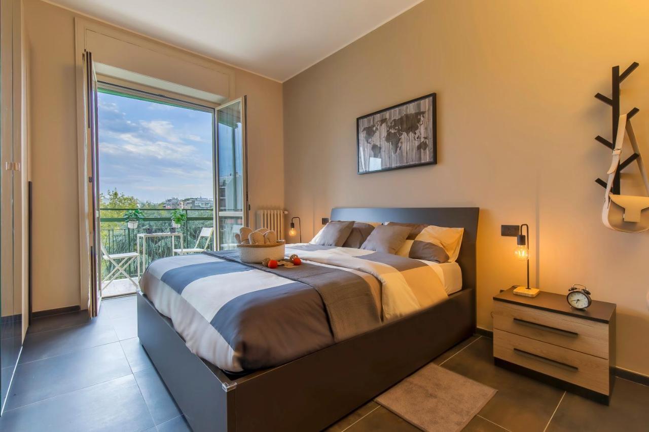 Modern & Bright 2 Bedroom Flat 50M From M4 Stop Milano Exterior foto