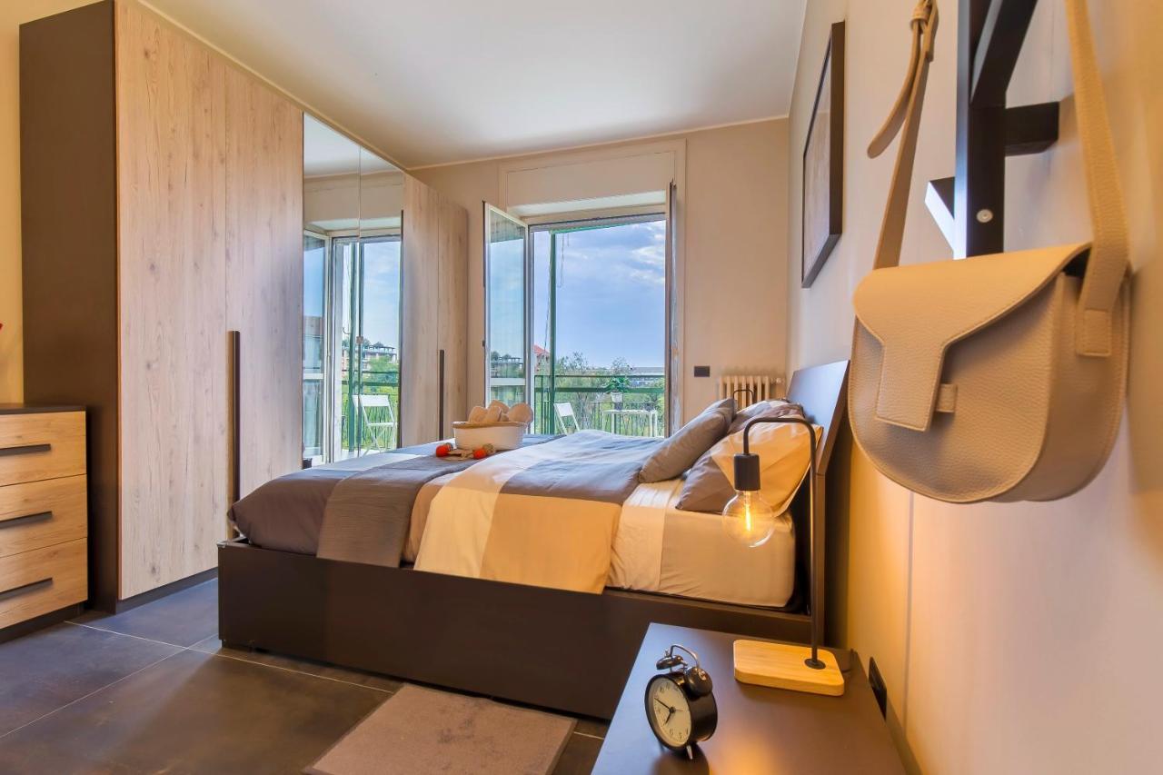 Modern & Bright 2 Bedroom Flat 50M From M4 Stop Milano Exterior foto